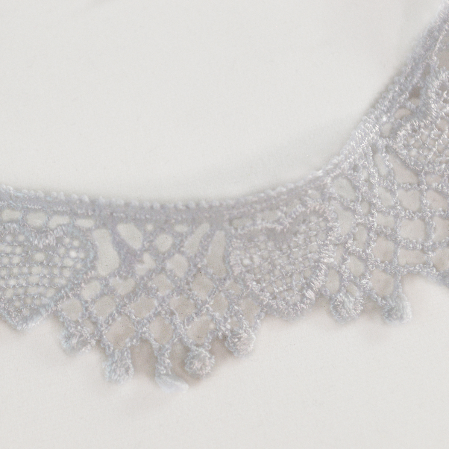 White lace choker necklace